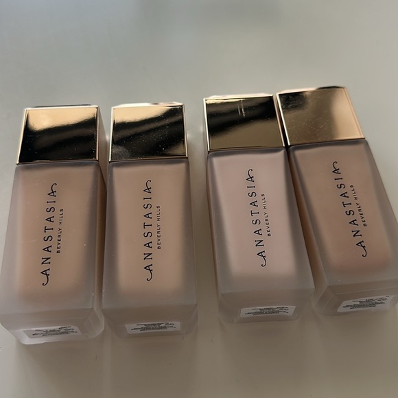 ANASTASIA BEVERLY HILLS IMPECCABLE BLURRING FOUNDATION - OON - Picture 3 of 6